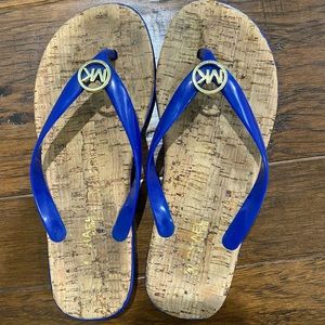 michael kors flip flops